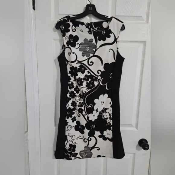 Connected Apparel Dress Size 10 Dark Brown Floral Office Semi-Casual Flexible - Picture 1 of 12